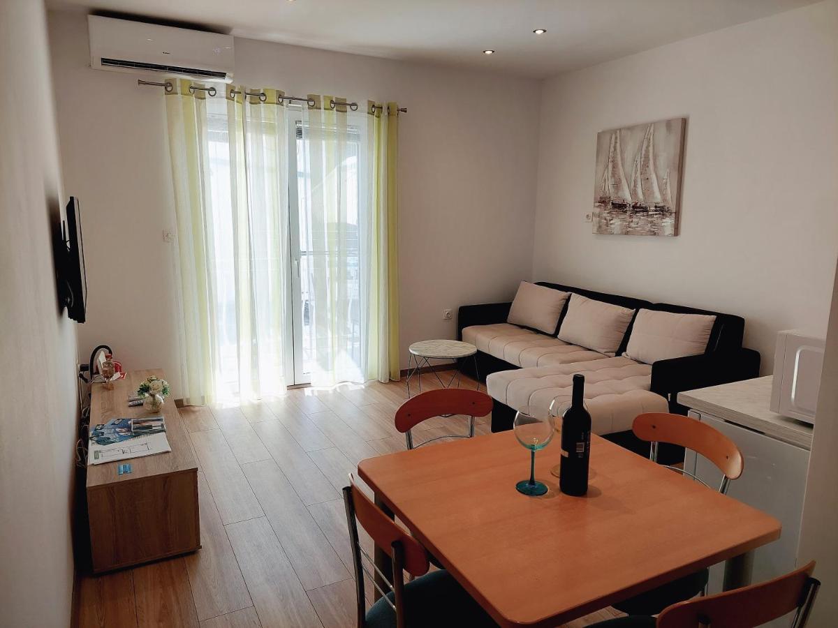 Apartman Anita Йесенице Екстериор снимка